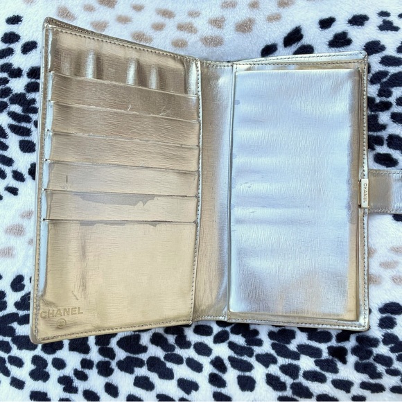 Authentic * CHANEL * CC Logo Leather Bifold Wallet in Light Gold Metallic - Picture 7 of 14